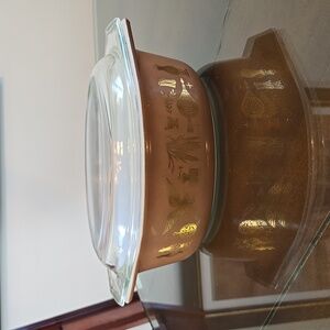 Vintage Pyrex #043 Brown Early American 1 1/2 Quart Casserole W/ Lid USA Made